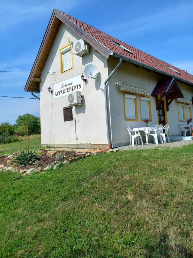 Helena Apartman Cserszegtomaj Extérieur photo